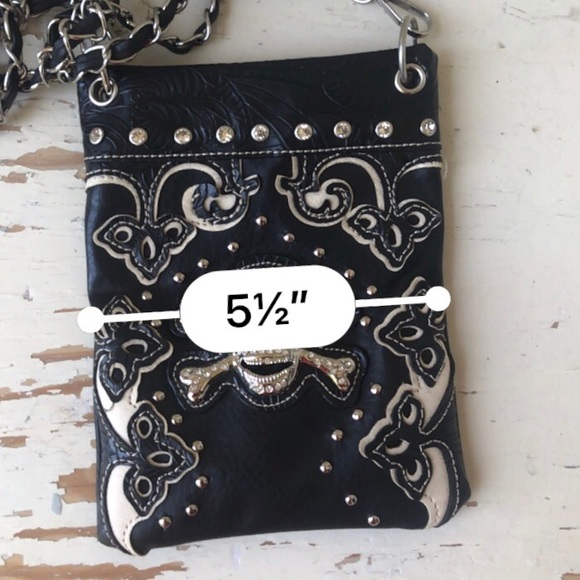 The chick black skull crossbody bag - Picture 6 of 6